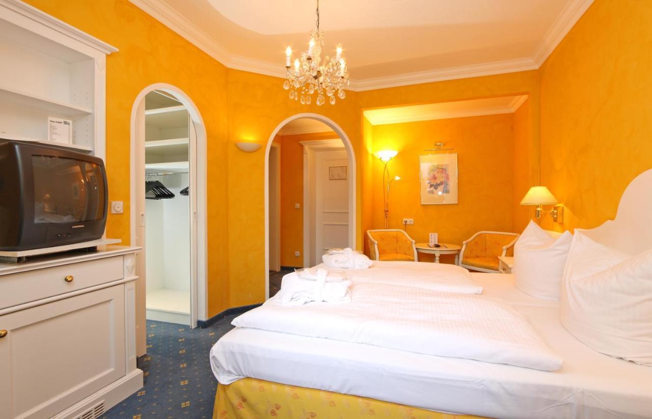 Wittelsbacher Hof Swiss Quality Hotel Garmisch-Partenkirchen Rum bild